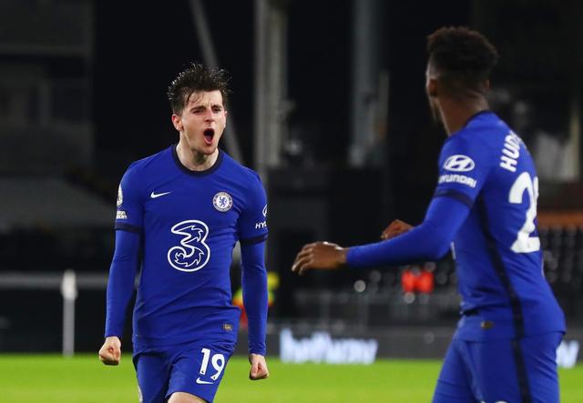 曼联欲截胡阿森纳抢小妖中锋！卡塞米罗接两年合同报价，或回巴西踢球