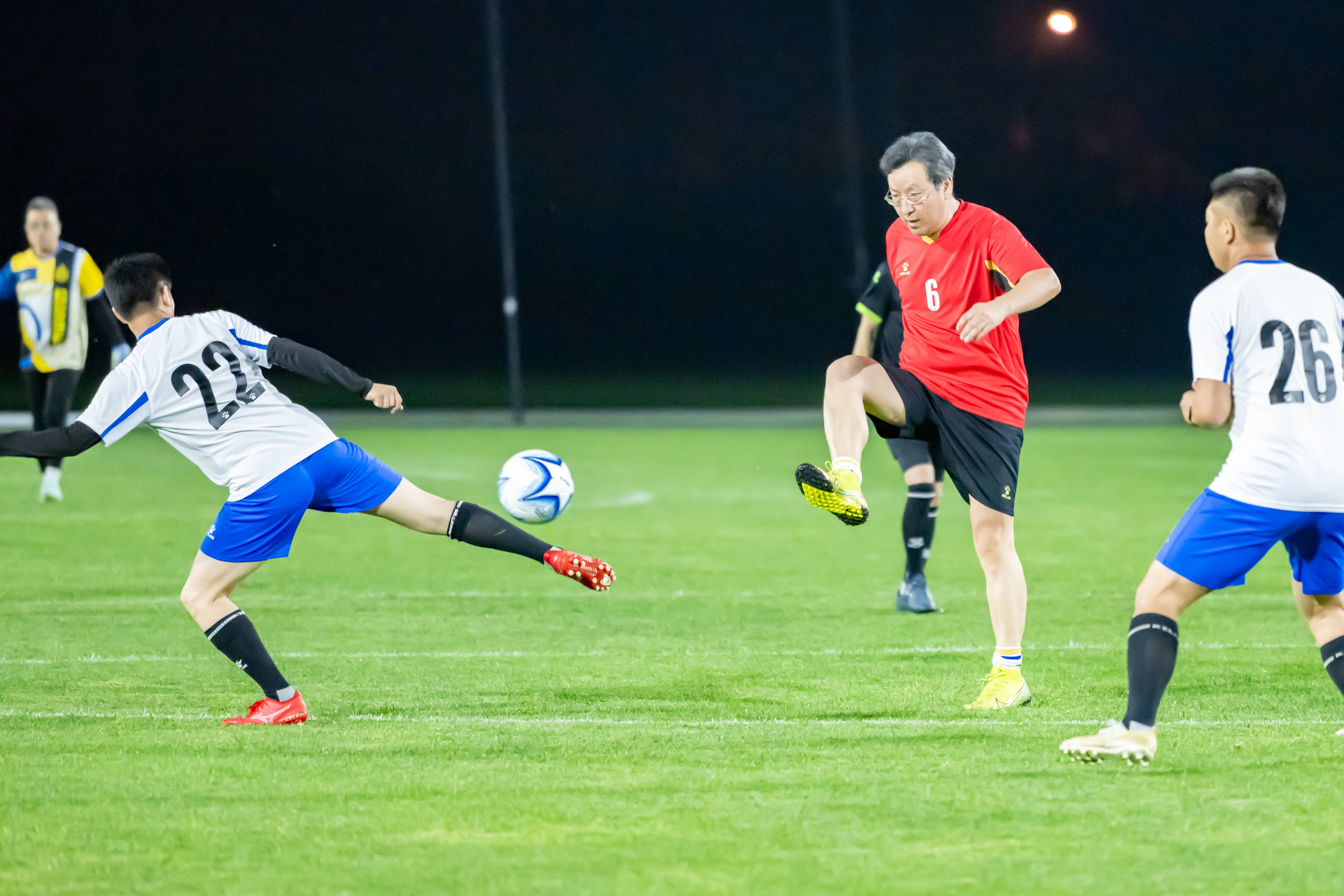 善的休闲娱 善的休闲娱